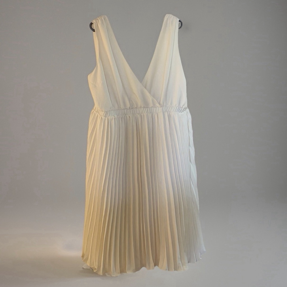 Torrid Marilyn Monroe Midi Tie Back Dress - Size 3